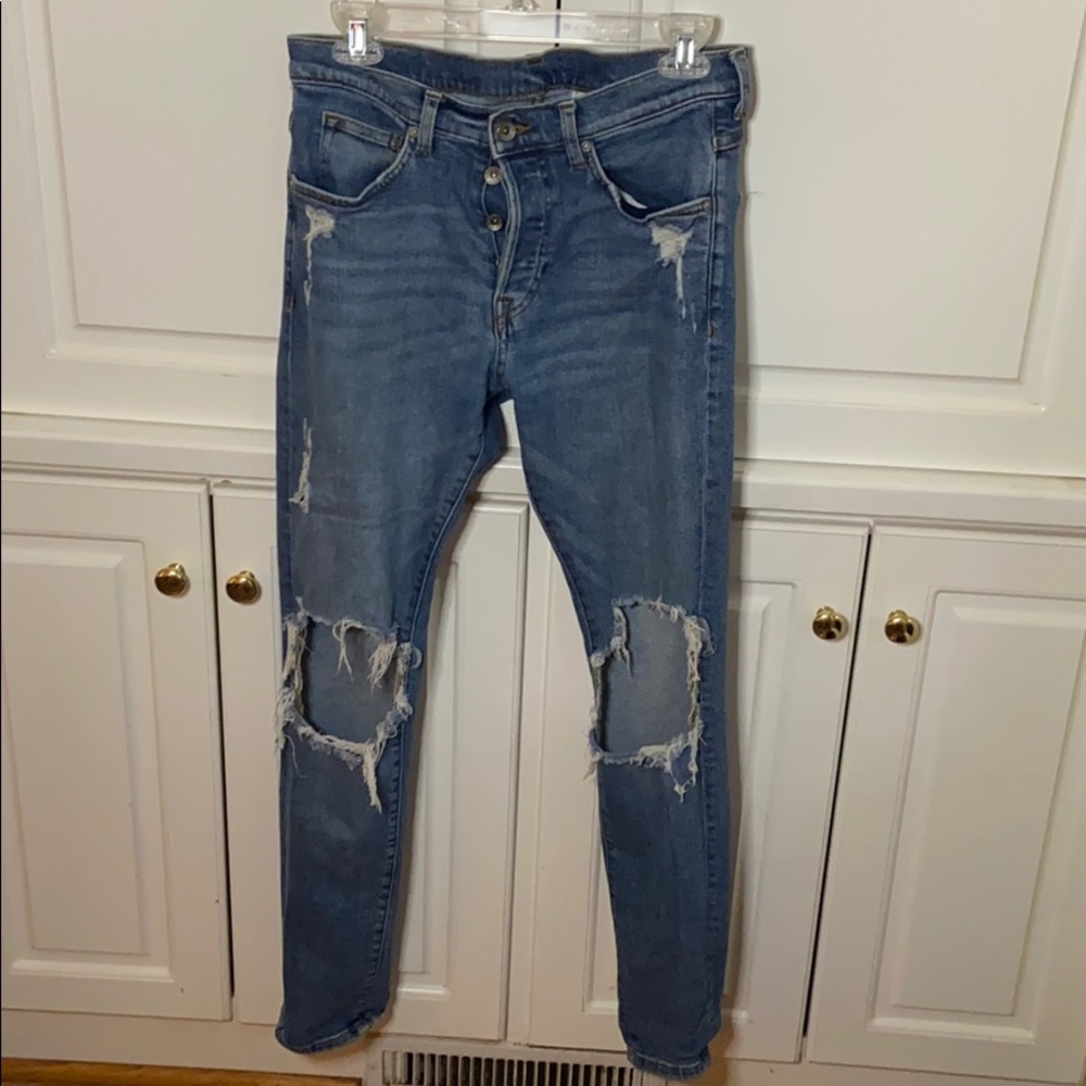 Distressed Skinny Jean